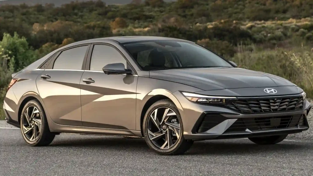 Hyundai Elantra 3 2024 Hyundai Elantra 1