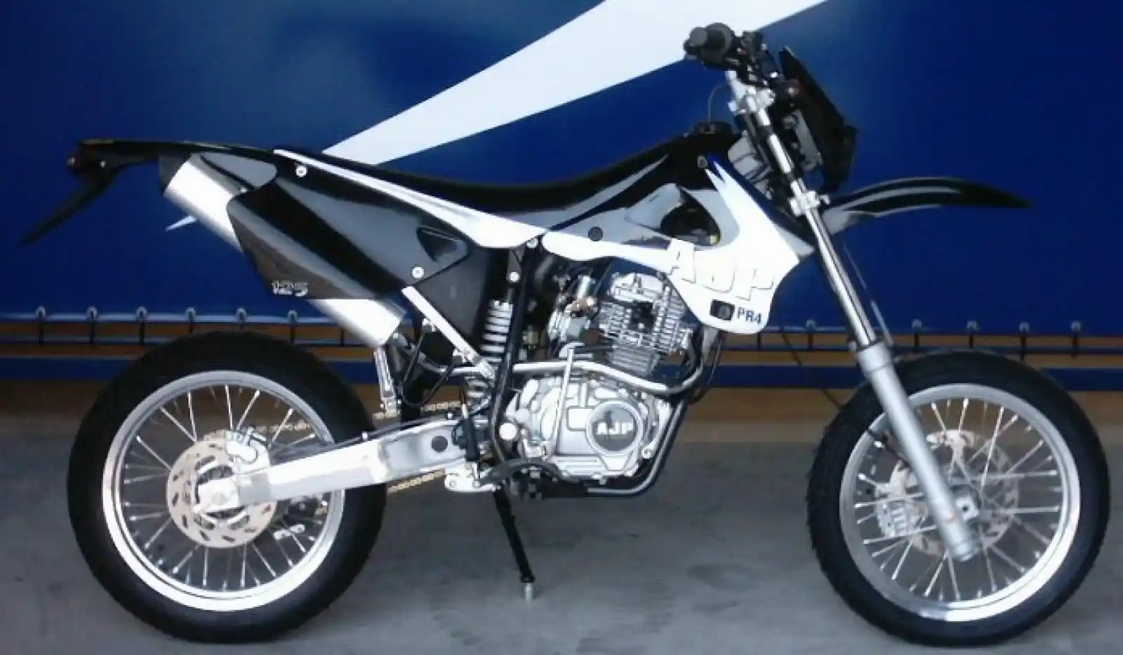 AJP GALP 50 Supermotard 2005