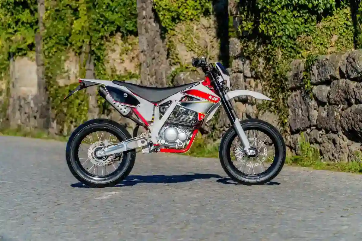 AJP PR3 Supermoto 240 2020