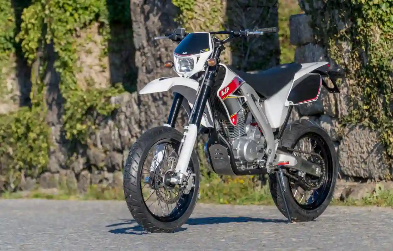 AJP PR3 Supermoto Pro 240 2020