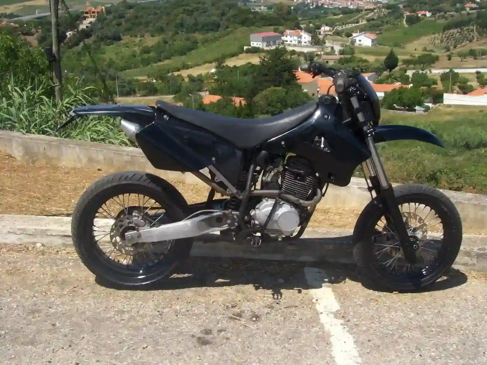 AJP PR4 125 Supermotard 2005
