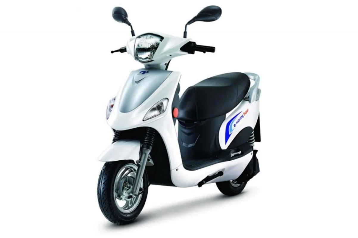 Adiva E Moving 2014