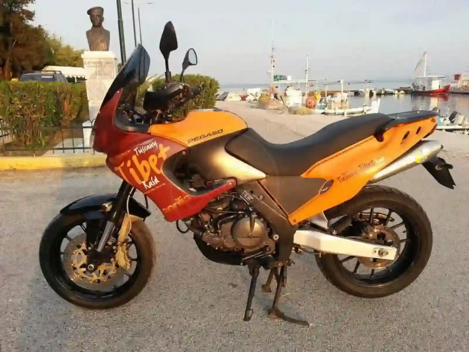Aprilia Pegaso Tuscany Tibet 2005