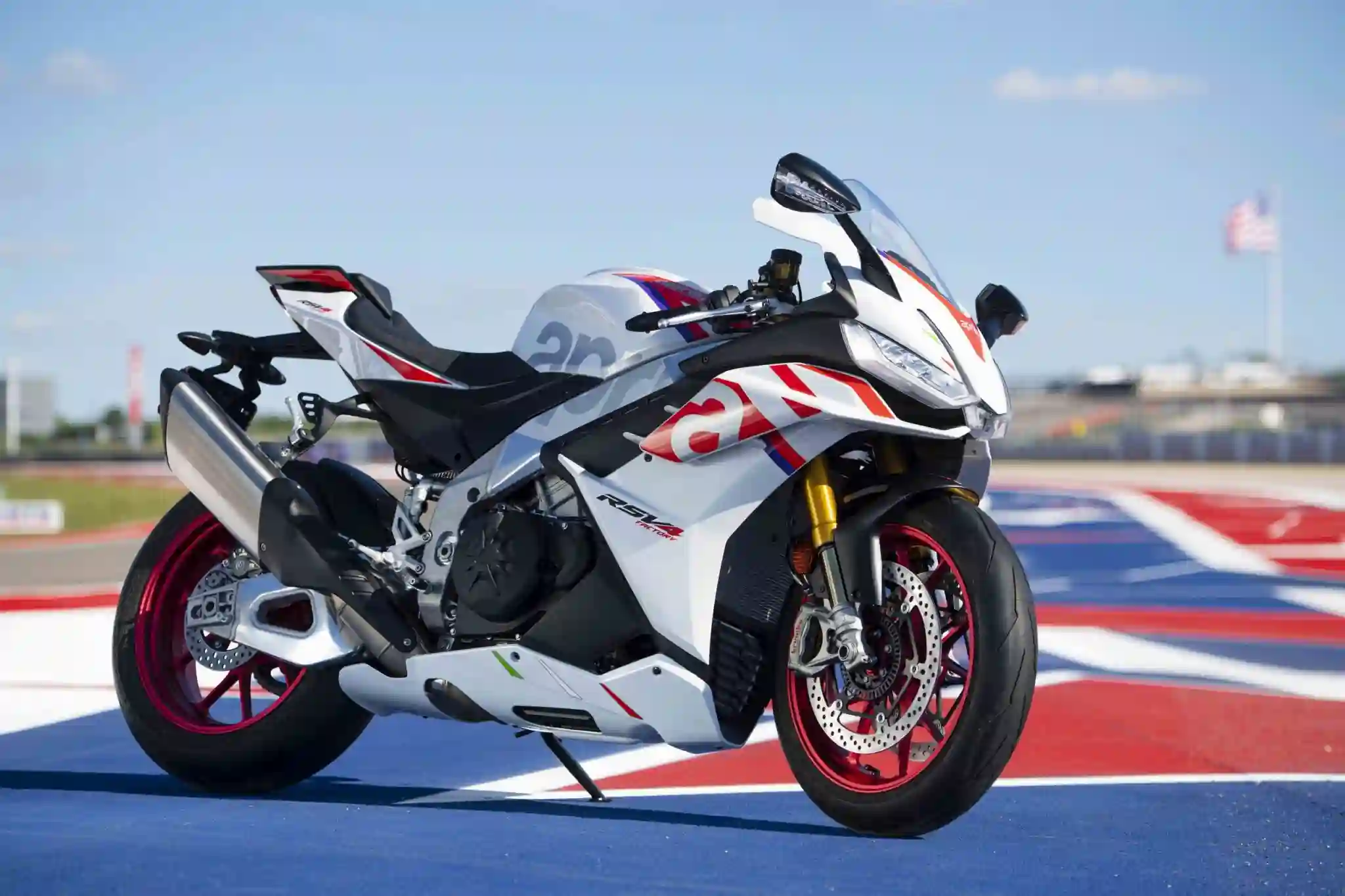Aprilia RSV4 2023