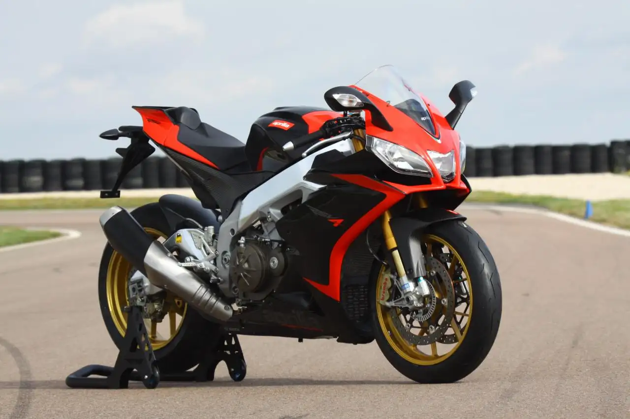 Aprilia RSV4 Factory 2012