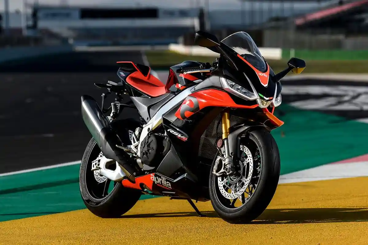 Aprilia RSV4 Factory 2022