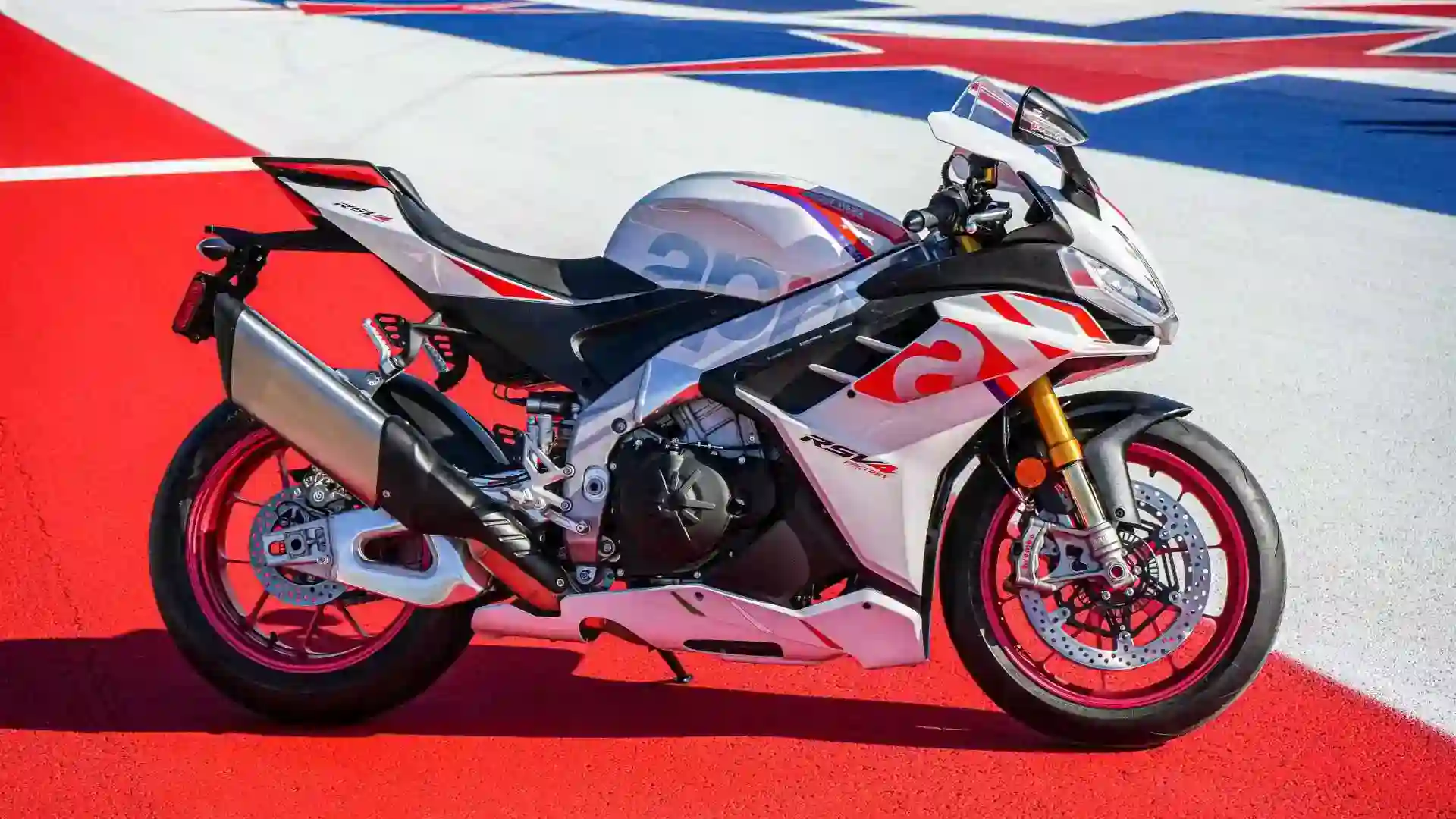 Aprilia RSV4 Factory 2023