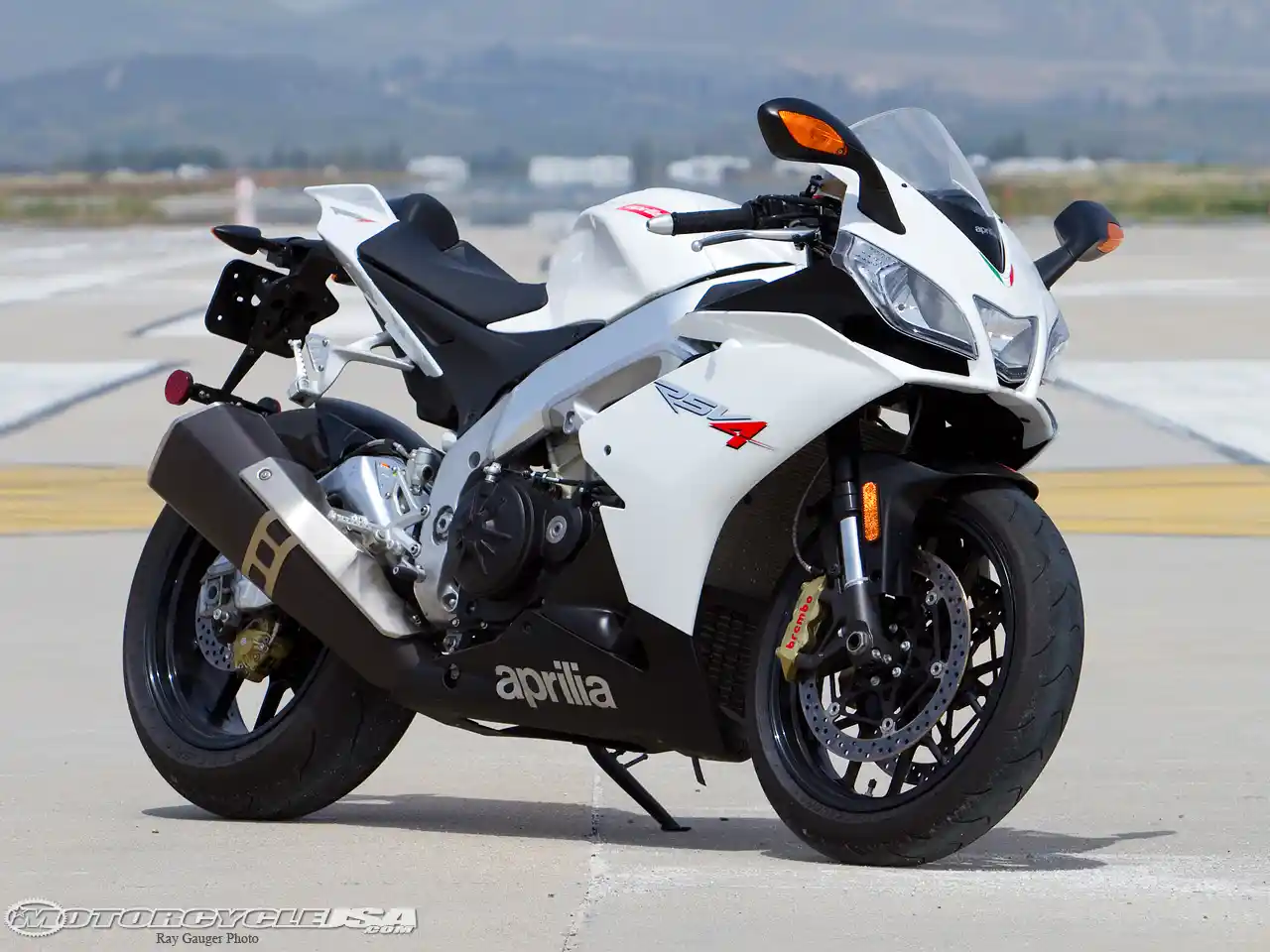 Aprilia RSV4 R 2010