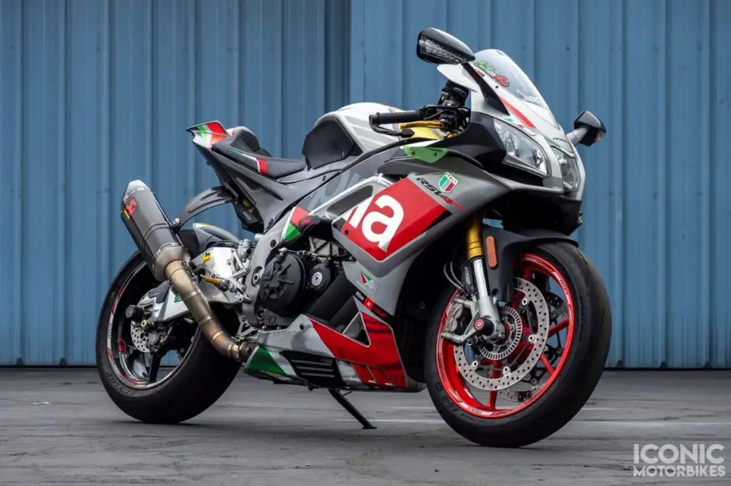 Aprilia RSV4 RR 2016
