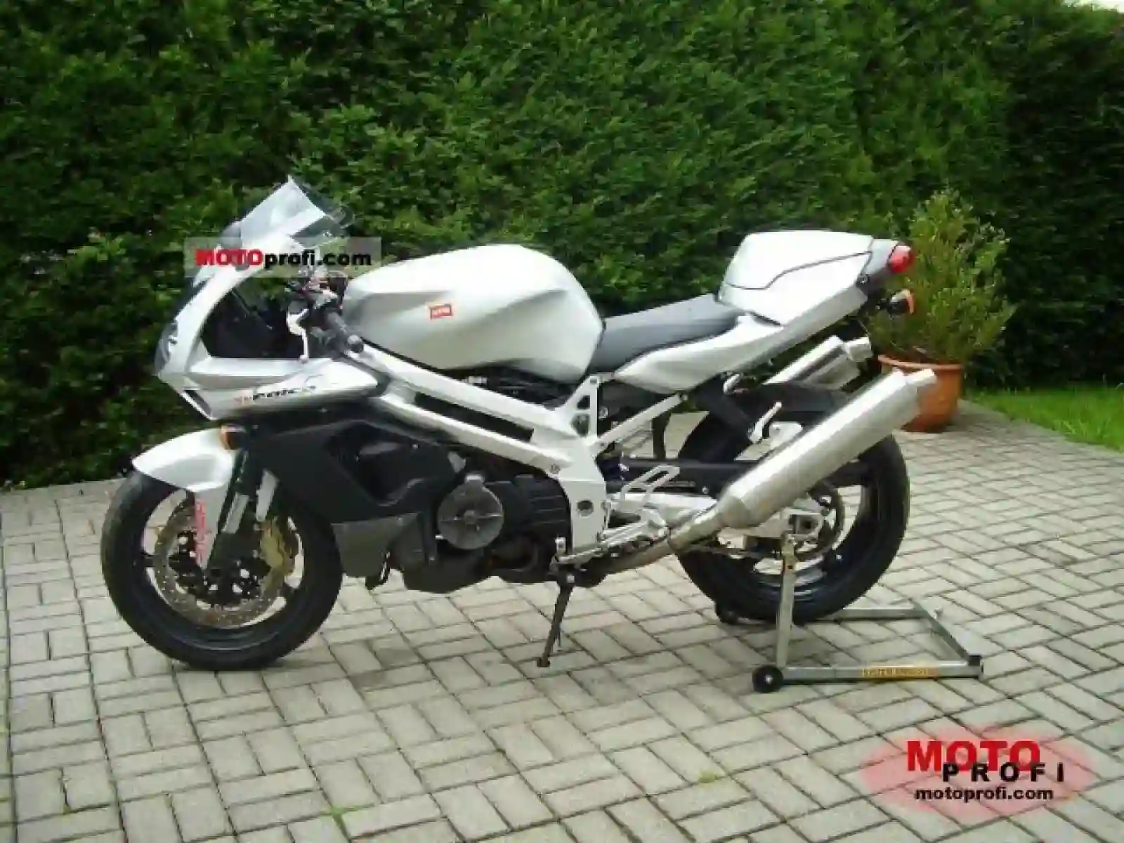 Aprilia SL 1000 Falco 2001