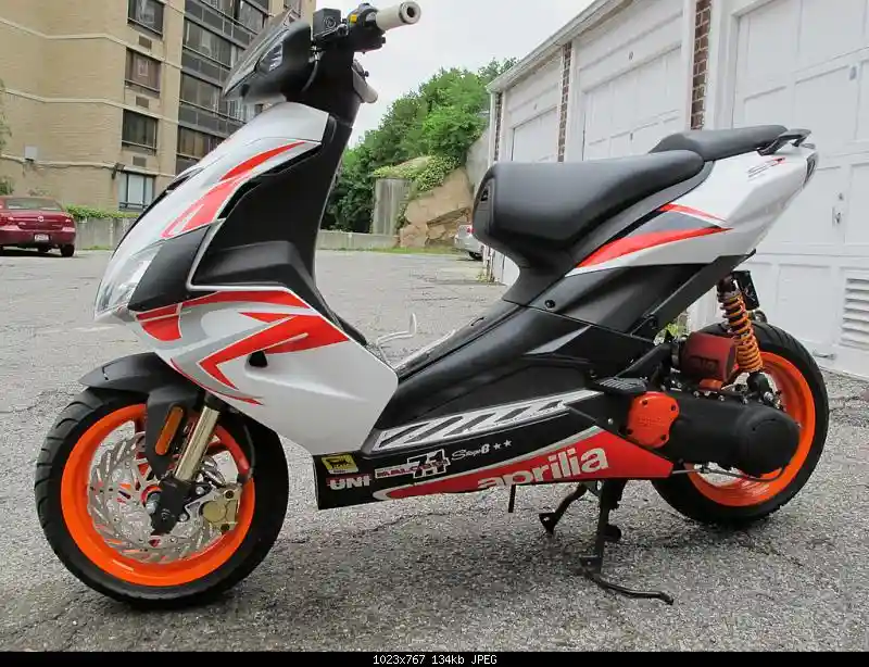 Aprilia SR 50 Factory 2014