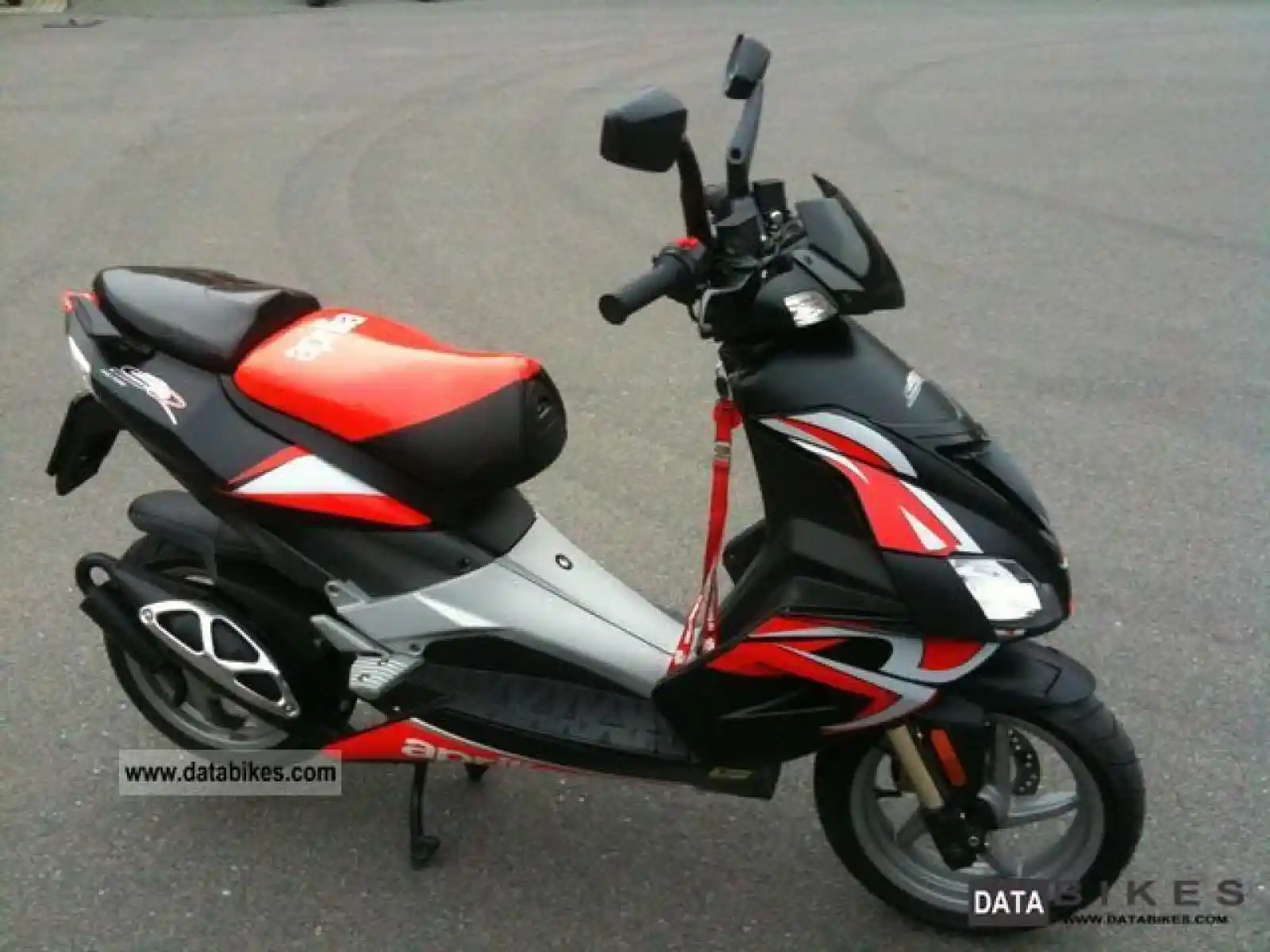 Aprilia SR 50 R Factory 2008