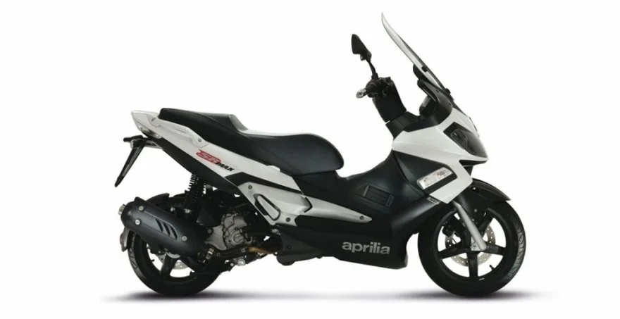 Aprilia SR Max 300 2016