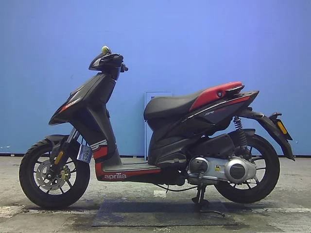 Aprilia SR Motard 125 2020