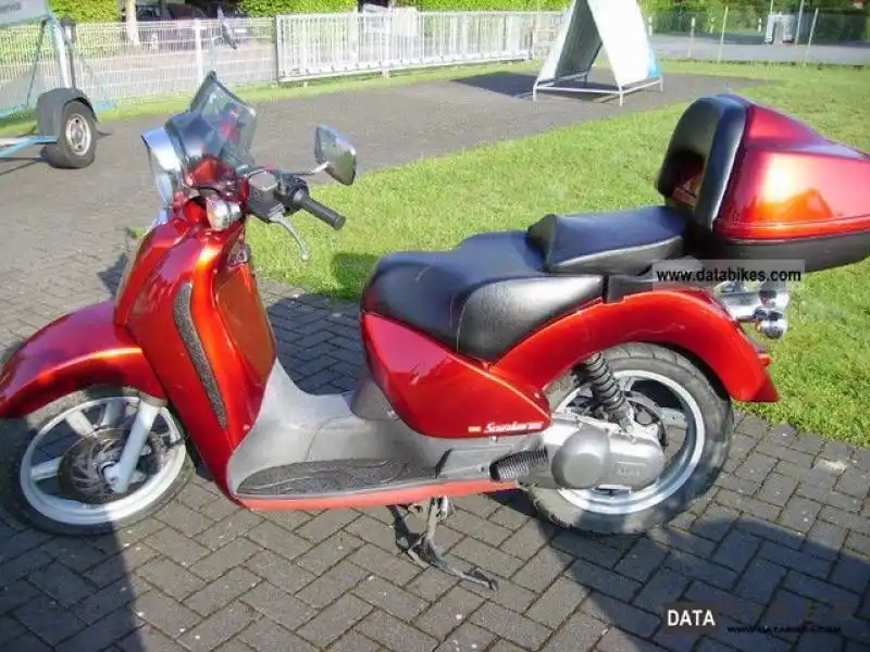 Aprilia Scarabeo 125 2004