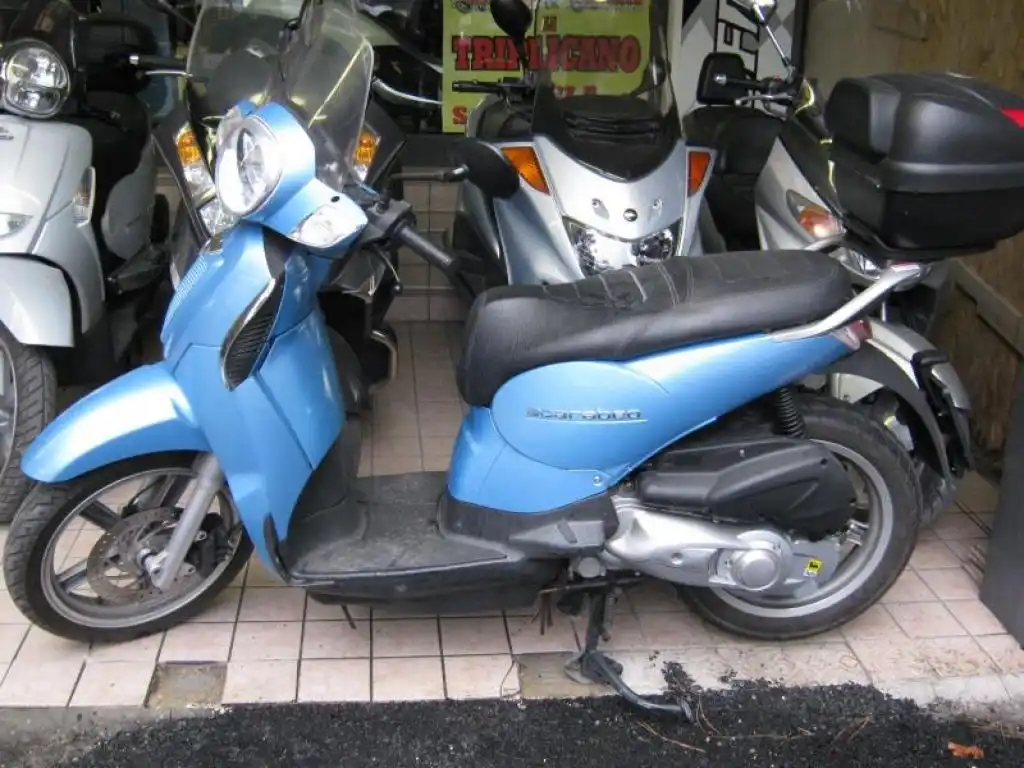 Aprilia Scarabeo 125 2009 1