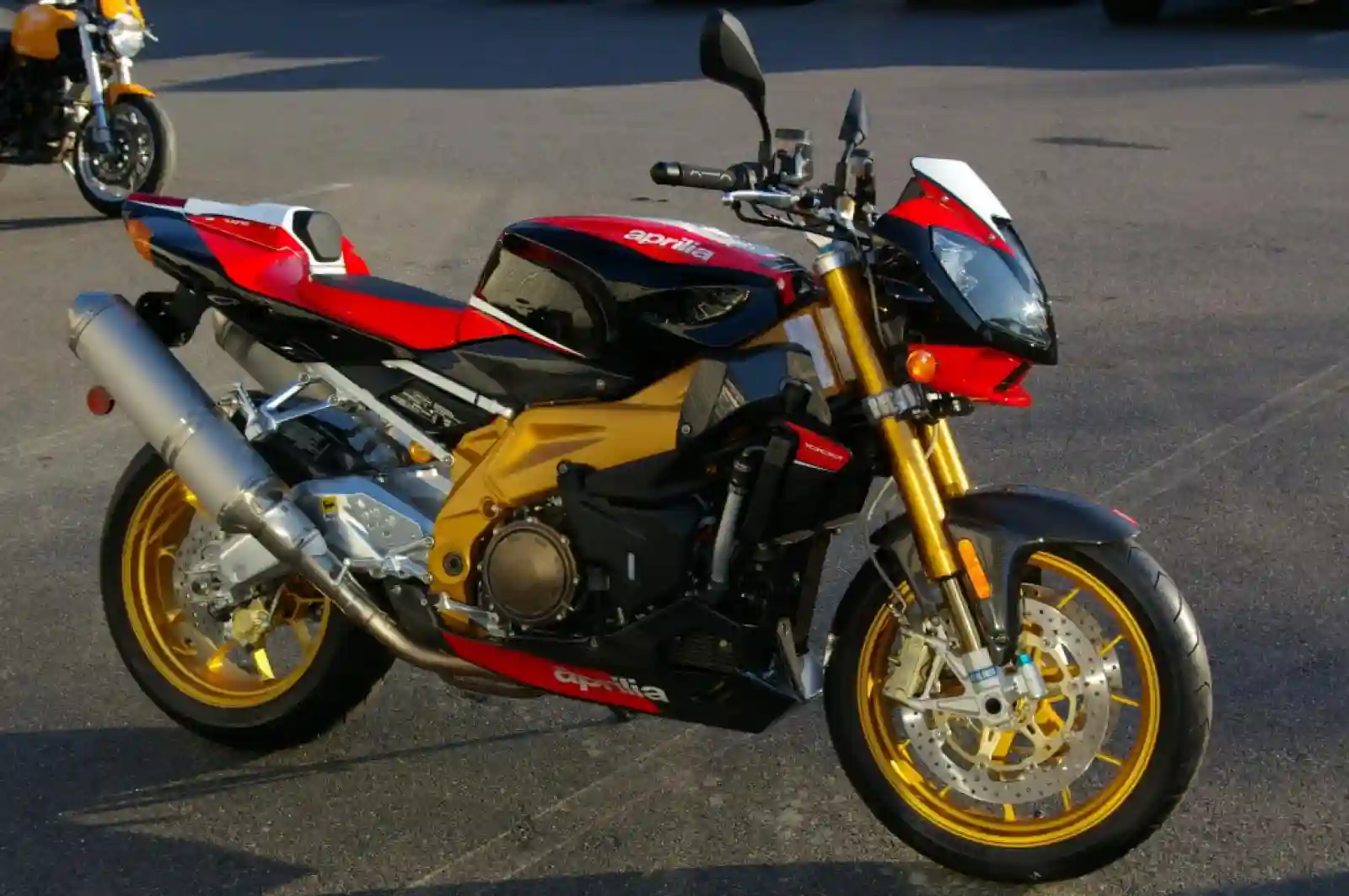 Aprilia Tuono R 2009