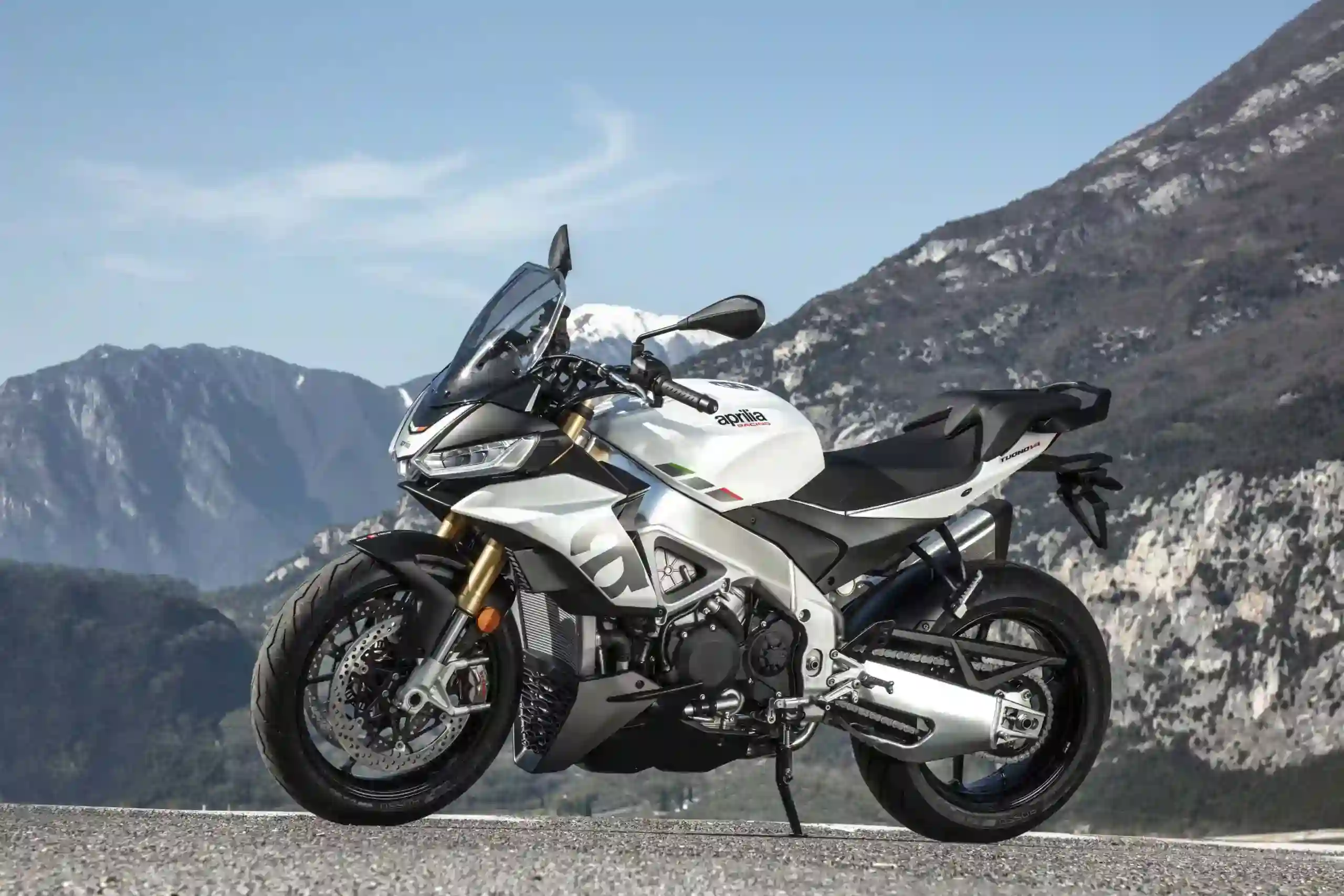 Aprilia Tuono V4 1100 RR 2021