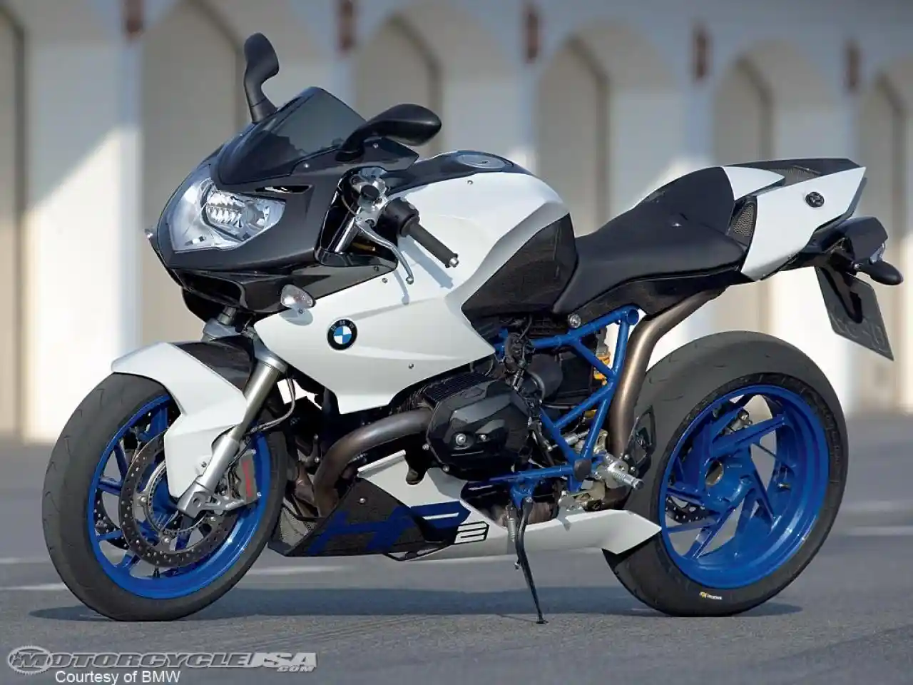 BMW HP2 Sport 2010