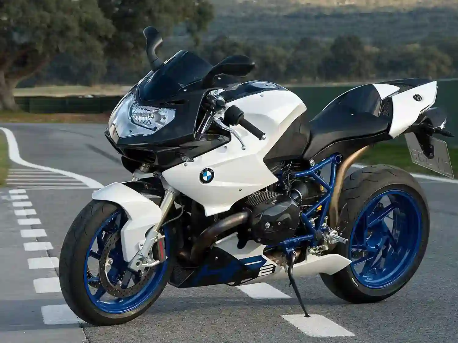 BMW HP2 Sport 2011