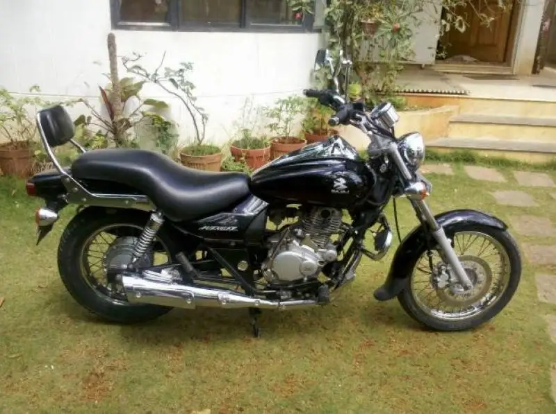 Bajaj Avenger 2006