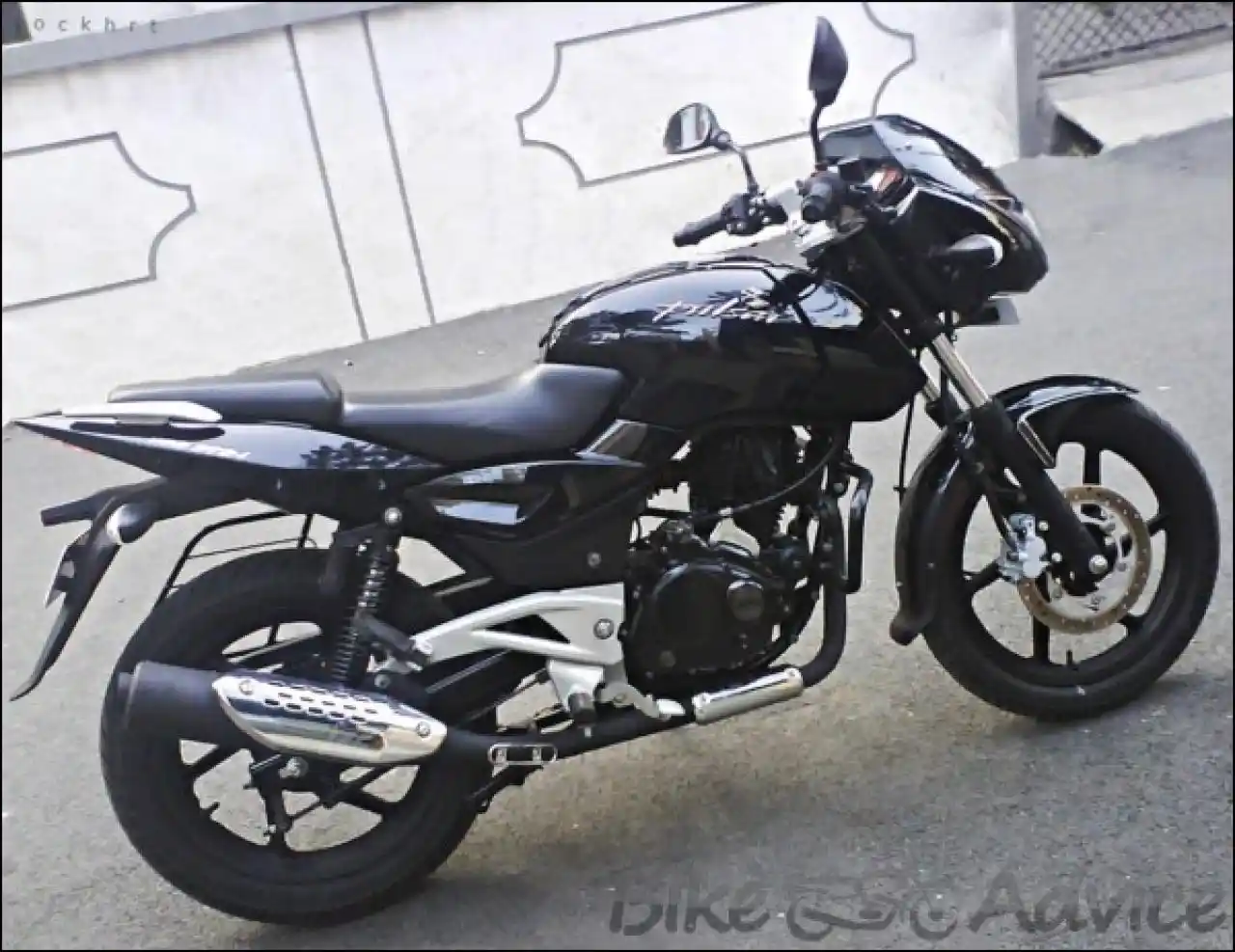 Bajaj Pulsar 180 2011