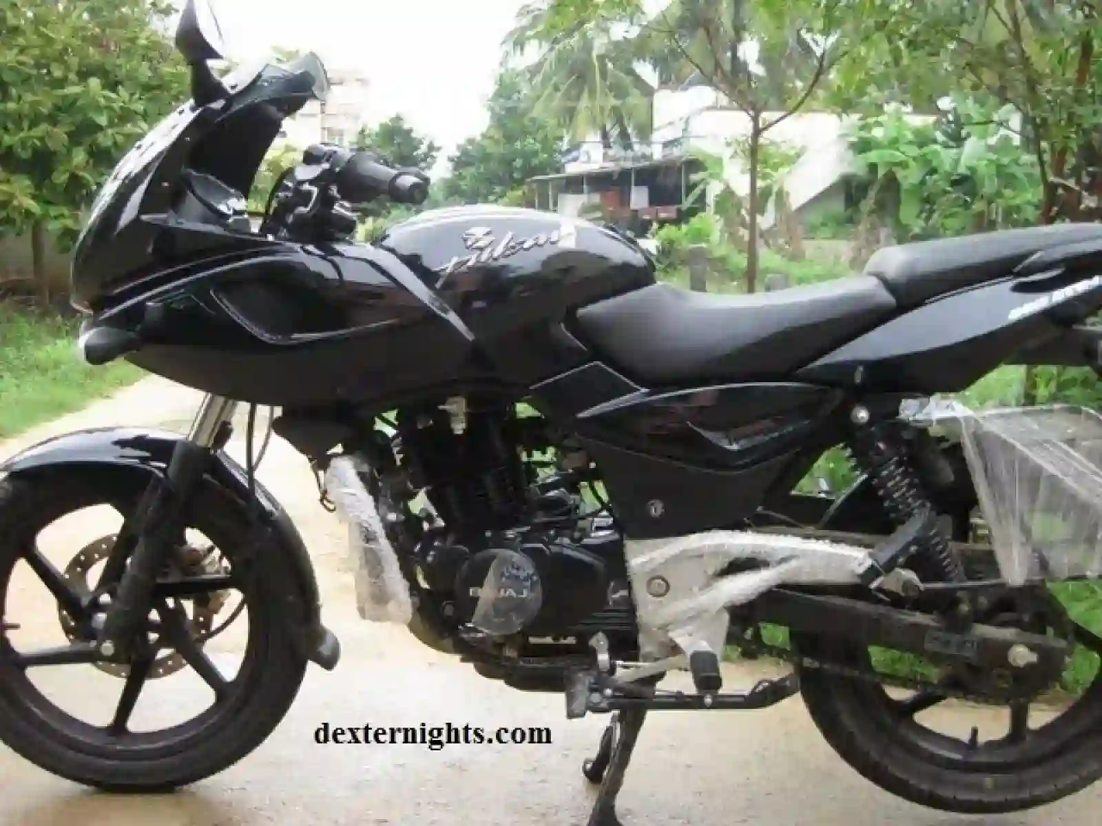 Bajaj Pulsar 220 DTS I 2010