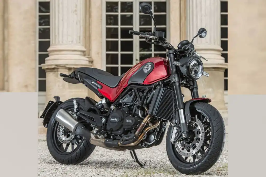 Benelli Leoncino 500 2021