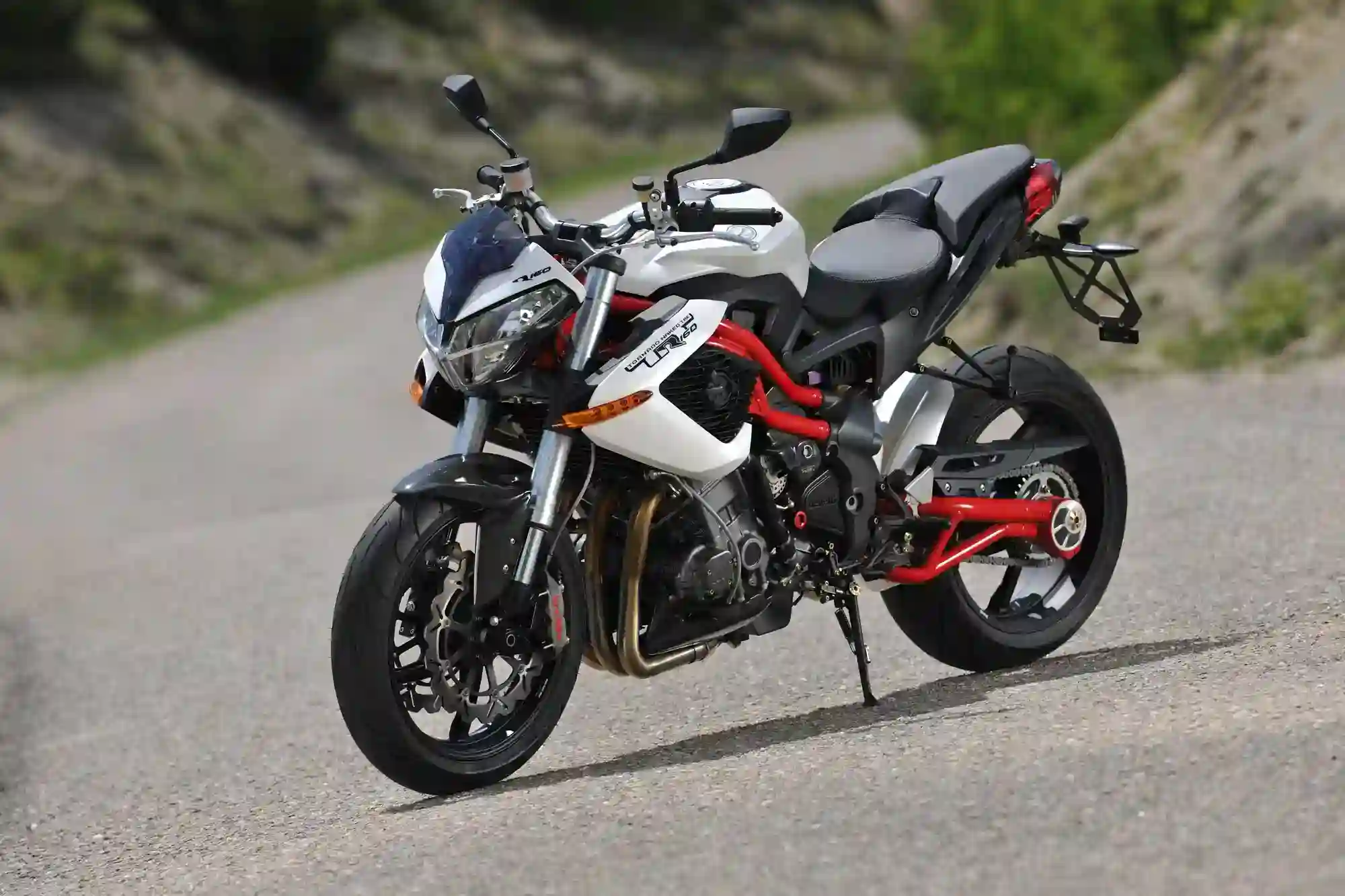 Benelli TNT R160 2011