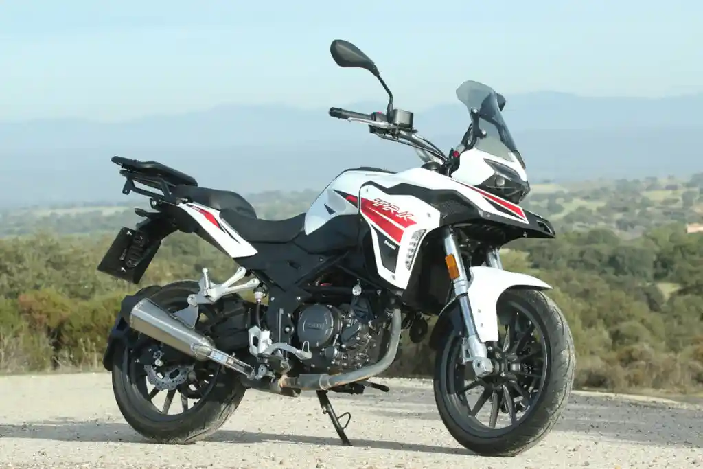 Benelli TRK 251 2020