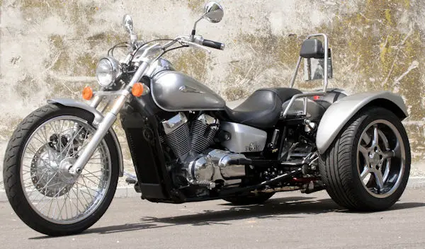 Boom Trikes Shadow 750 2011