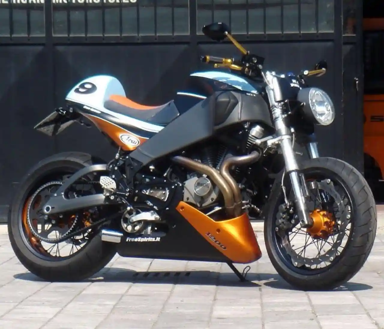 Buell 1125CR Cafe Racer 2009 1
