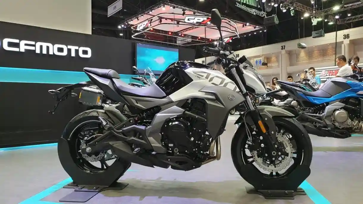 CF Moto 400NK 2020