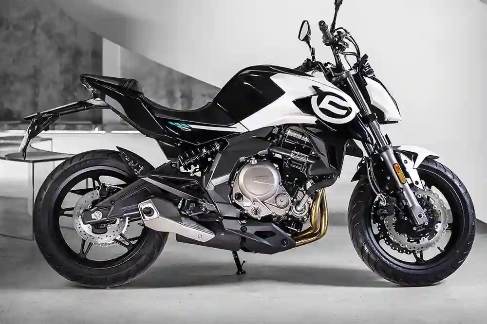 CF Moto 650NK 2022