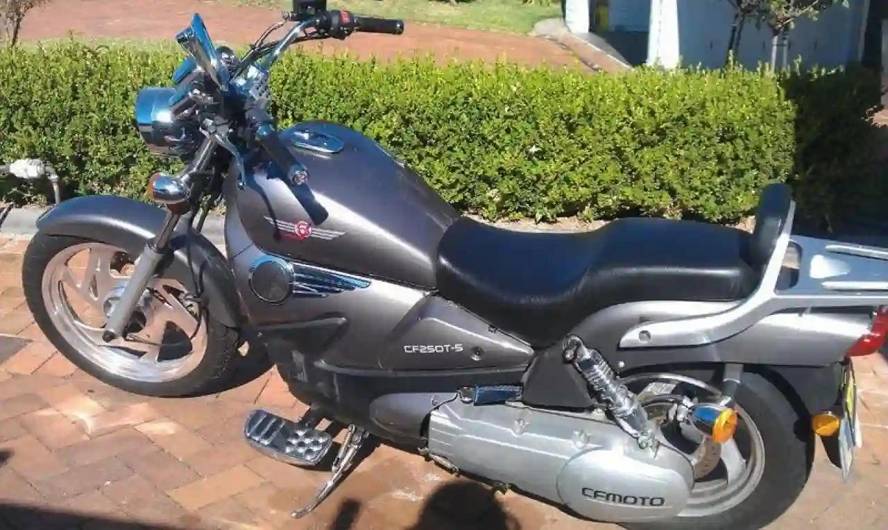 CF Moto V5 Sport Cruiser 2010