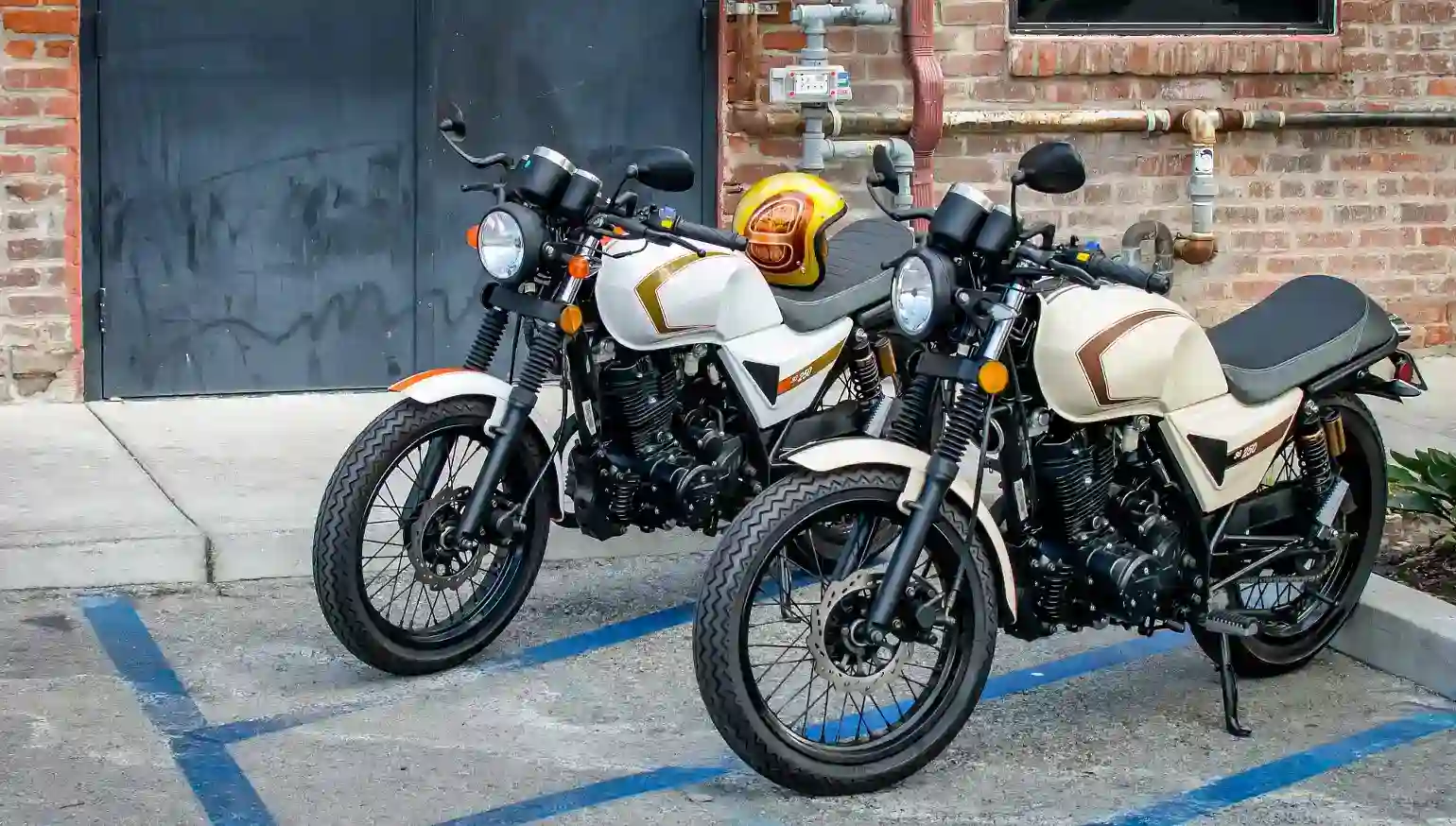 California Scooter SG250 Cafe Racer 2018