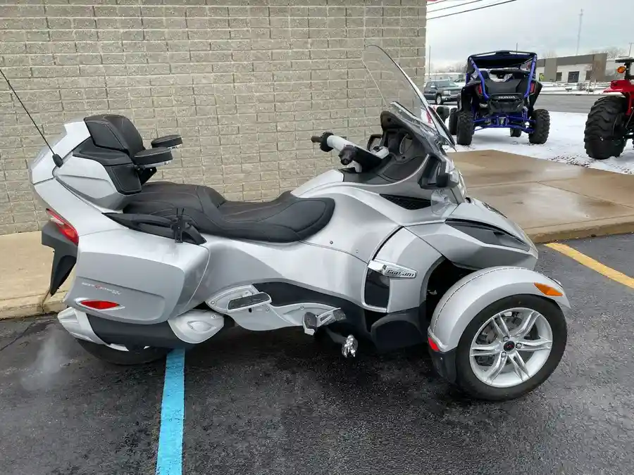 Can Am Spyder RT Audio 2010