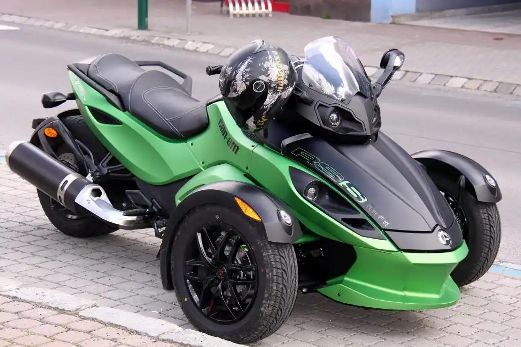 Can Am Spyder Roadster SM5 2009 1