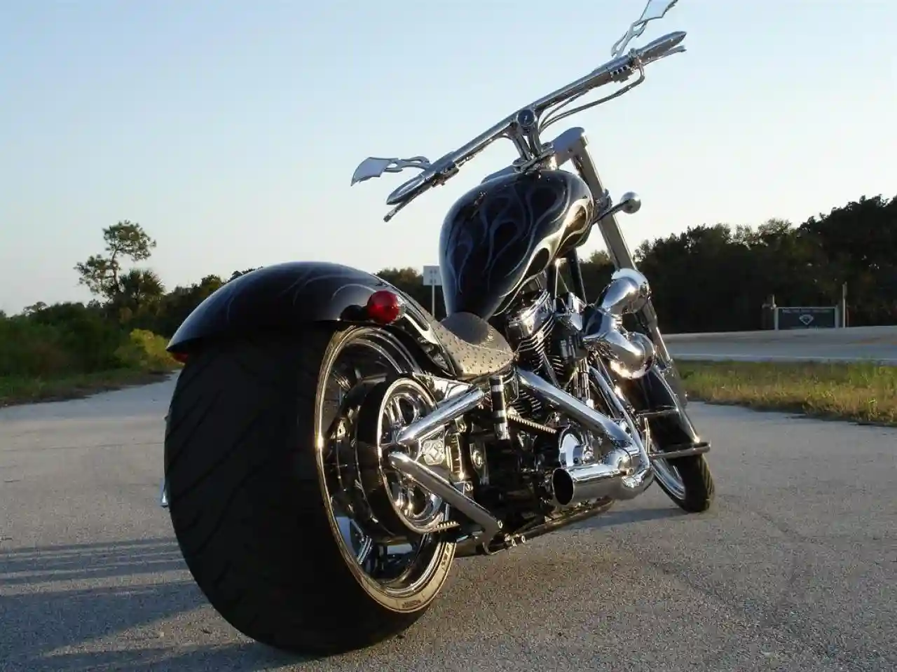 Cosmos Muscle Bikes 2RWF V8 2011