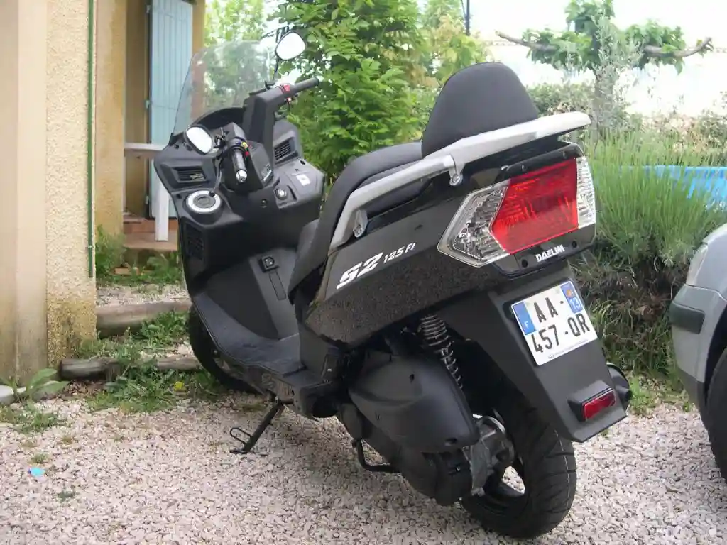 Daelim S2 125 FI 2009 1