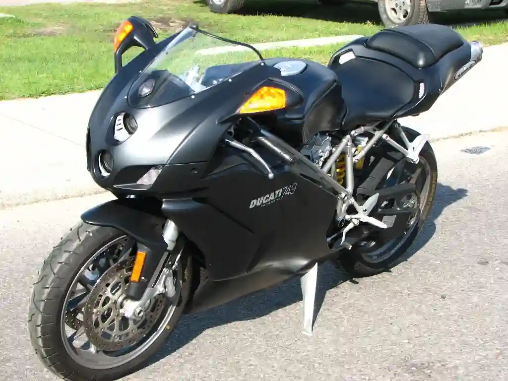 Ducati 749 Dark 2005