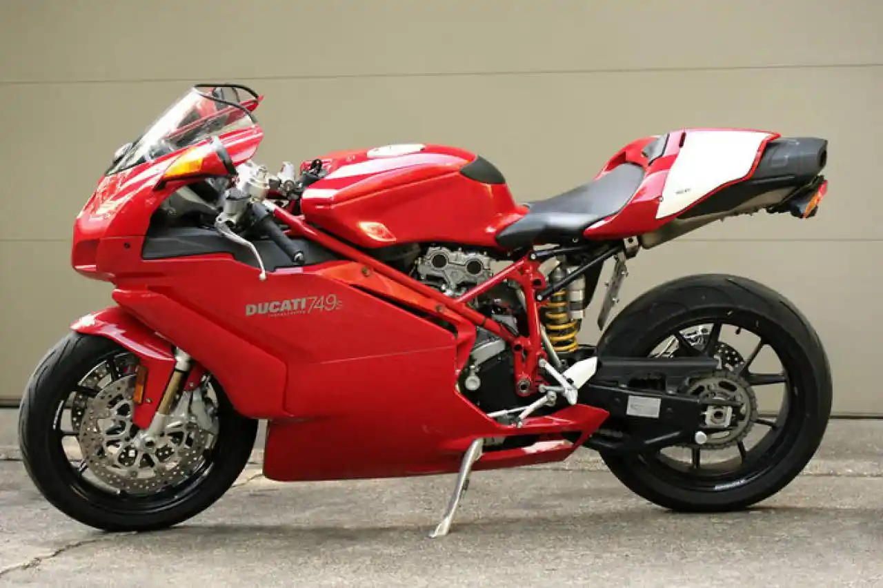 Ducati 749S 2006