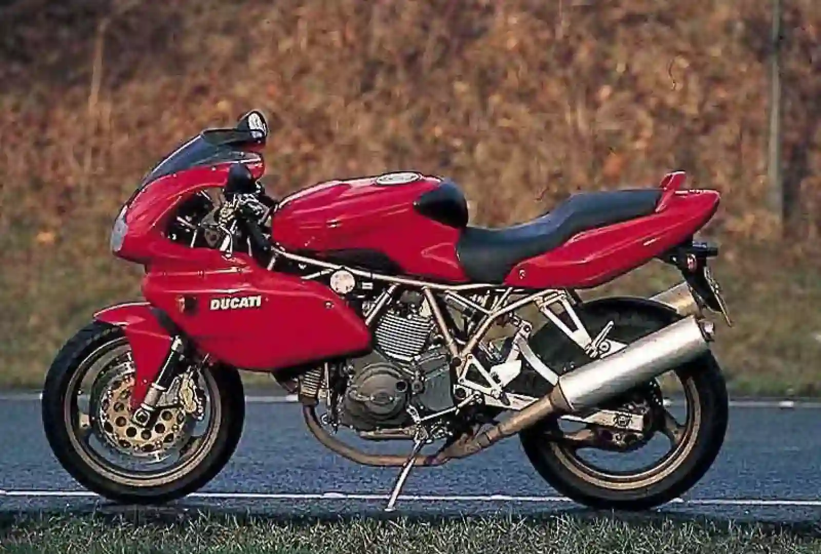 Ducati 750 Sport Dark FF 2001
