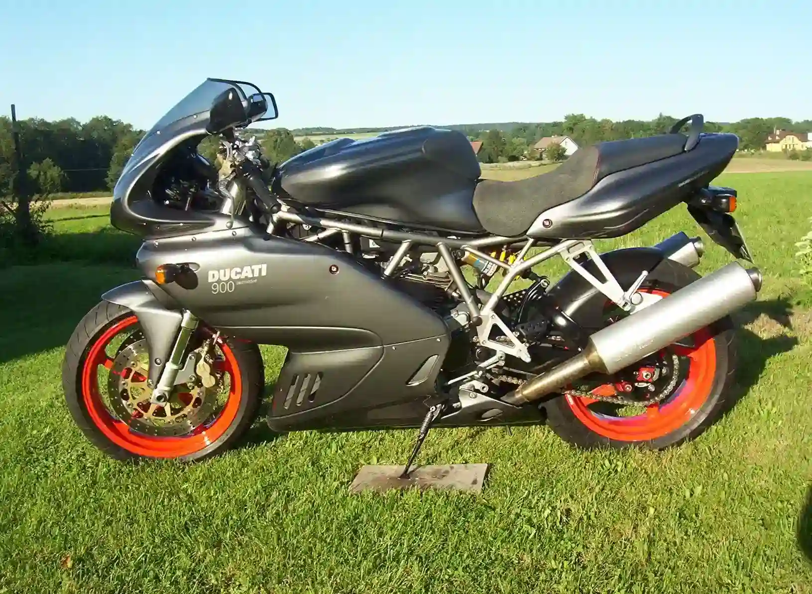 Ducati 900 Sport 2002