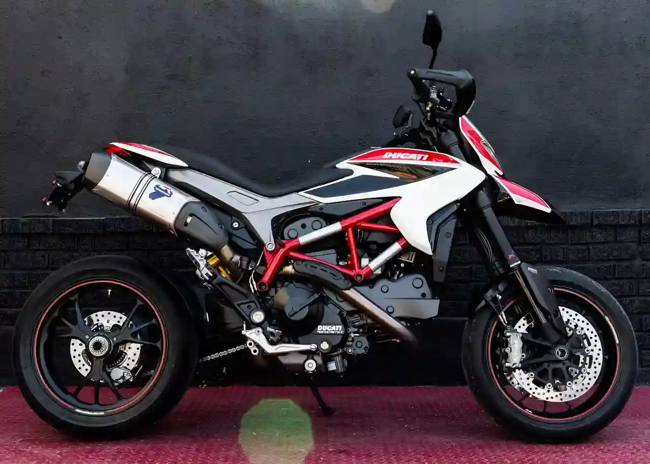 Ducati Hypermotard 2013