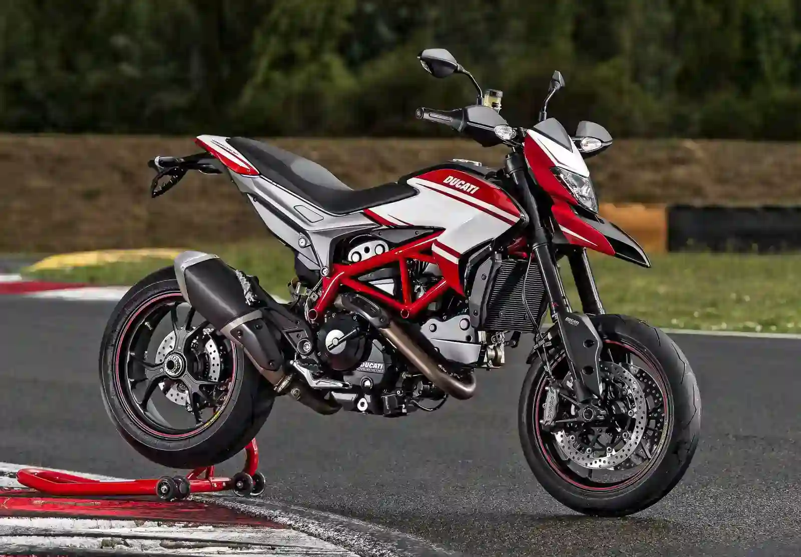 Ducati Hypermotard 2015