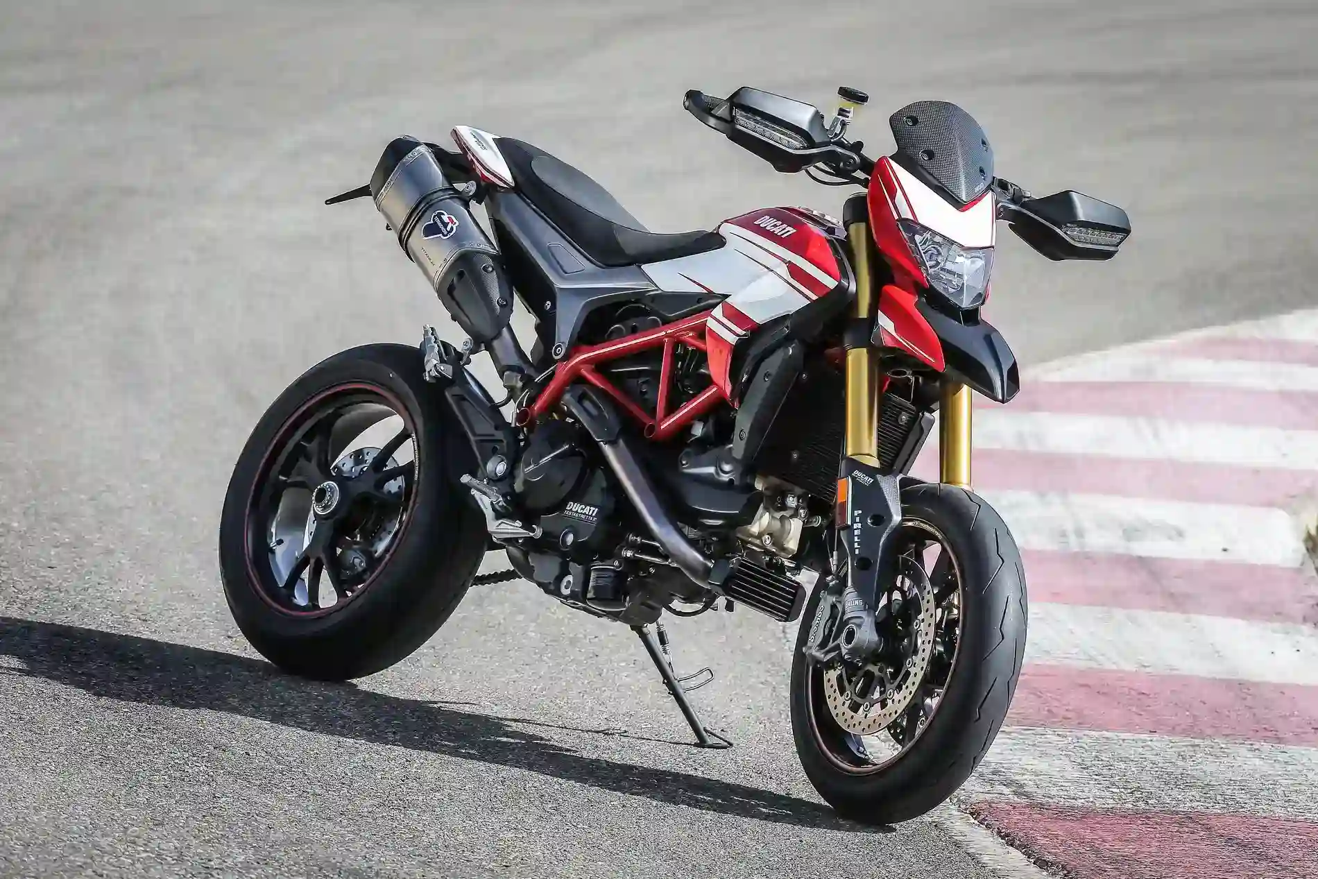 Ducati Hypermotard 939 SP 2016
