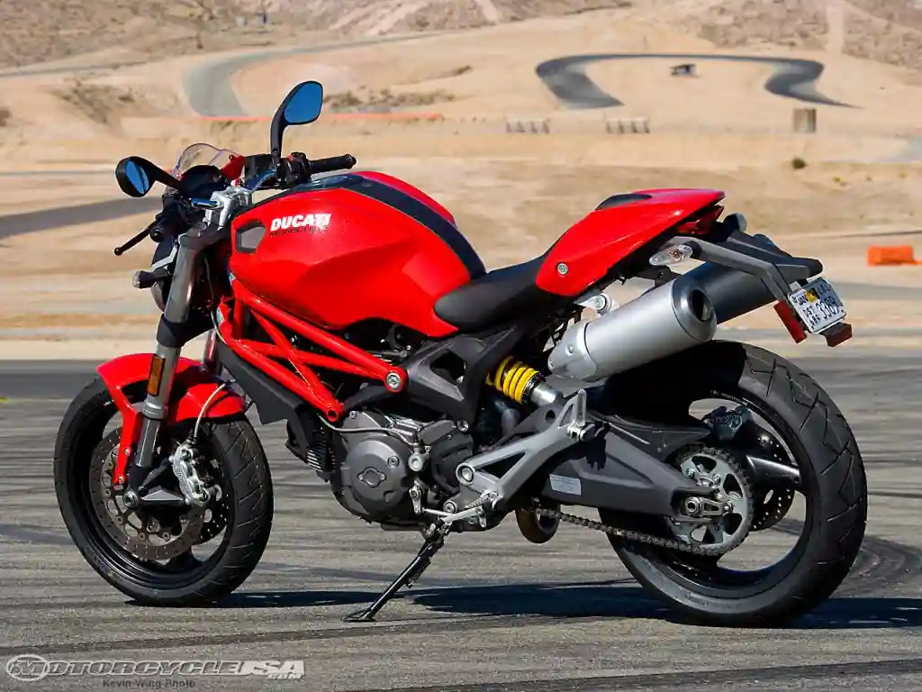 Ducati Monster 696 2009 1