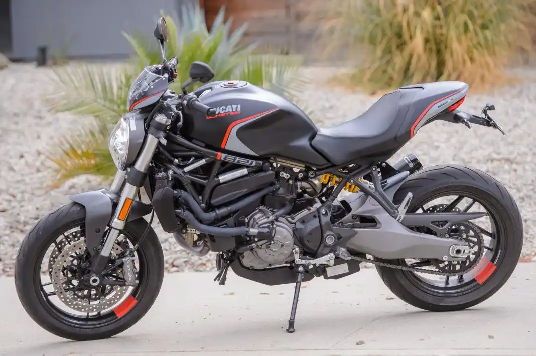 Ducati Monster 821 Stealth 2020