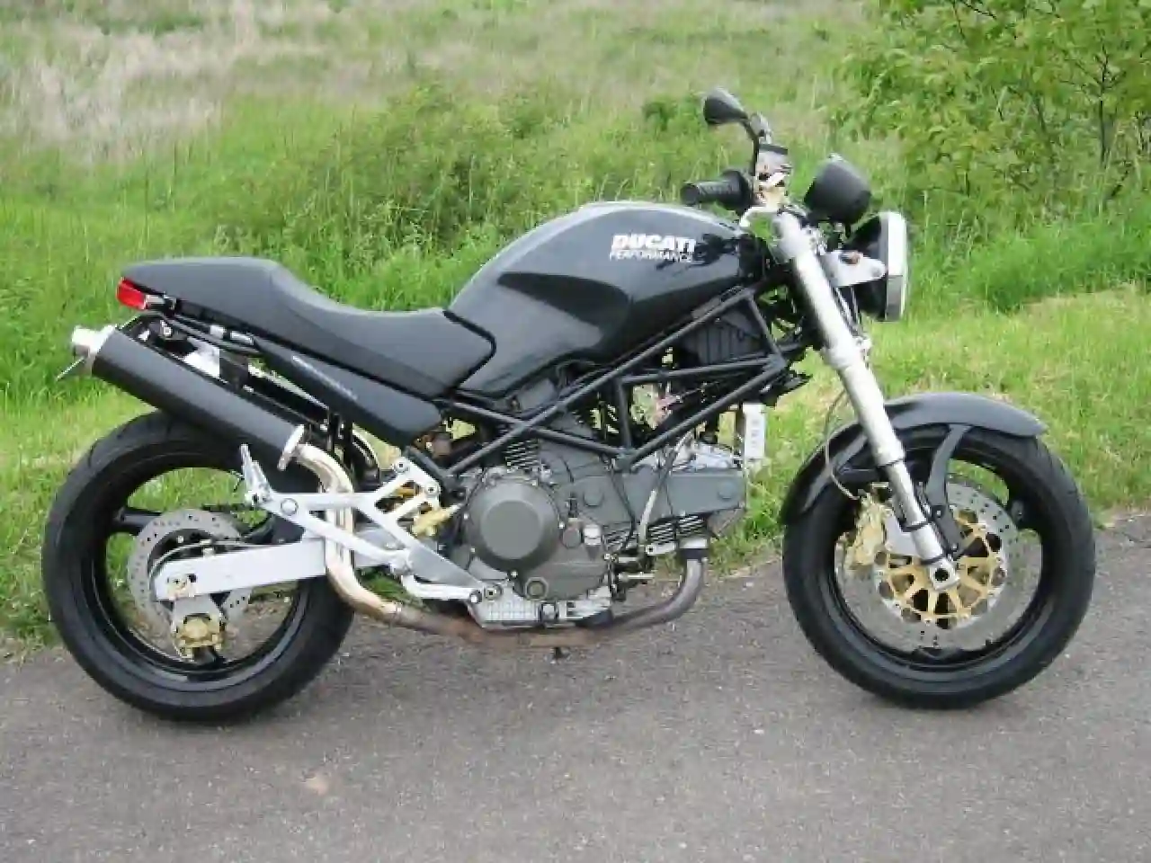 Ducati Monster 900 2001